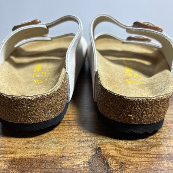Birkenstock Women Cream Sandals with Brown Buckles Size 37 - Picture 10 of 13